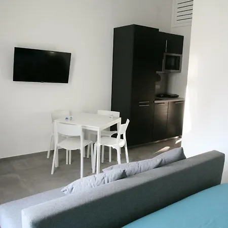 Alyssa House Nápoles