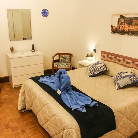 Holiday home Small Chiatamone