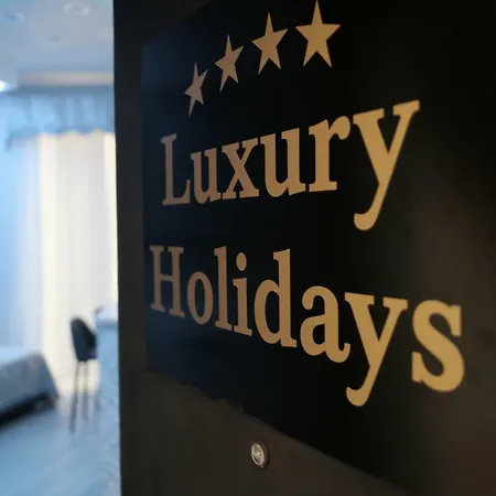 Luxury Holidays Apartment *