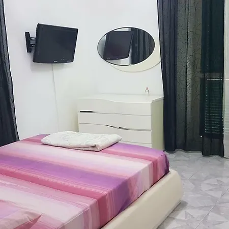 Casa Daniele Nel Cuore Della Citta Naples