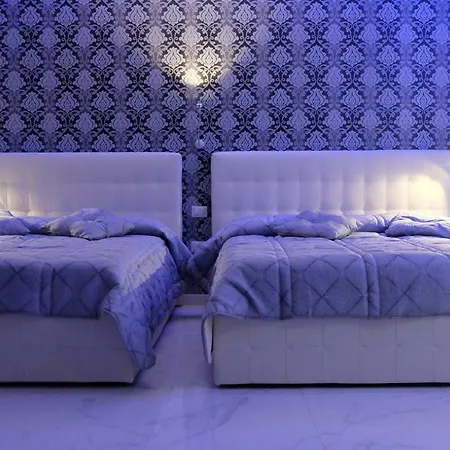 White Idromassaggio Su Richiesta Holiday home Naples