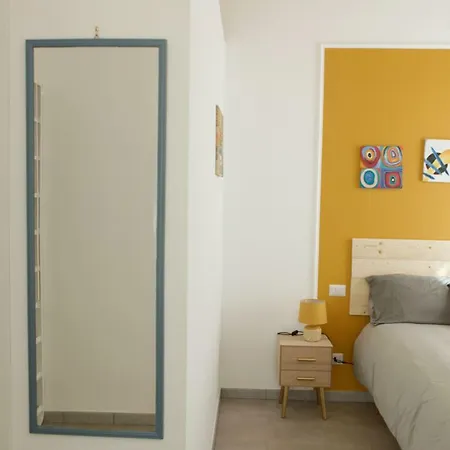 Apartment Quartieri Home Holiday Naples
