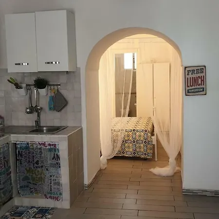 Scugnizzi Naples