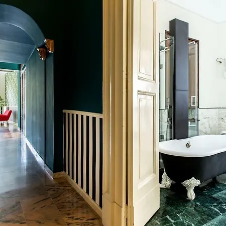 Avantgarden * Naples