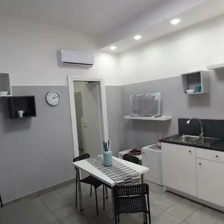 Sky House Napoli Apartamento *