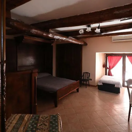 Les Jeux Sont Faits Apartment