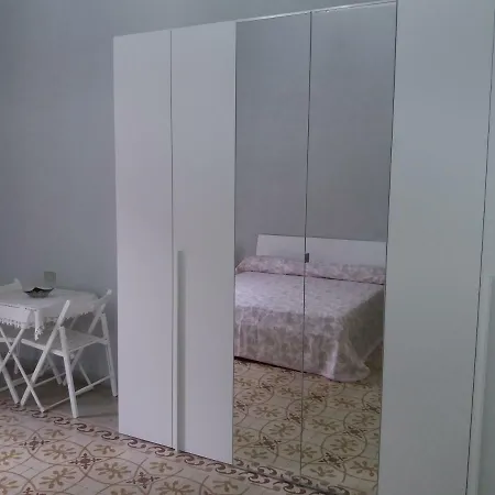 Novara 43 Bed & Breakfast Naples