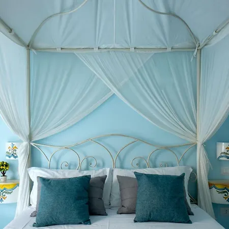 Regina Elena Bed & Breakfast