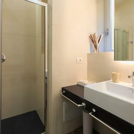 Umberto34-luxury 2*