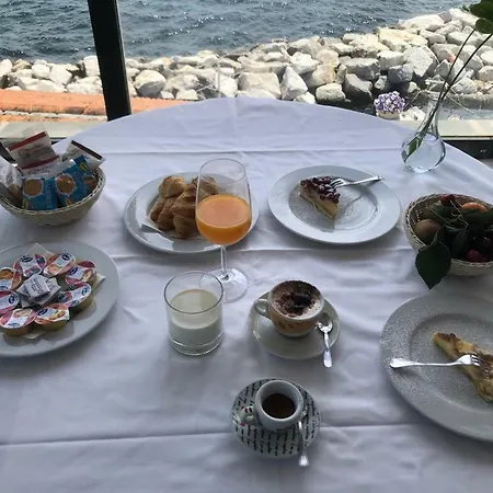 Borgo Marechiaro Bed & Breakfast