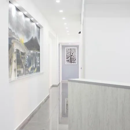 La Perla Bed & Breakfast 2*