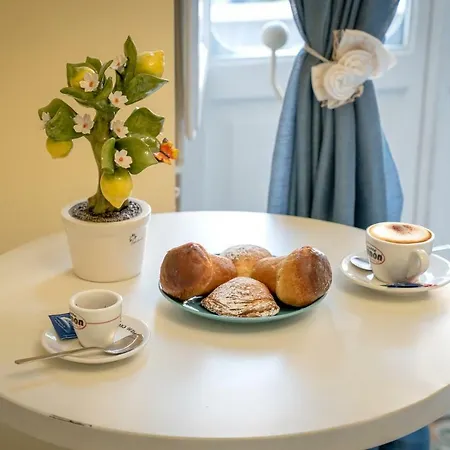 Bed & Breakfast Regina Elena Naples