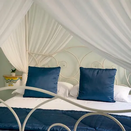 Regina Elena Bed & Breakfast