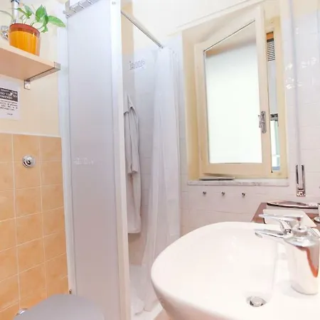 Rent Vesuvio 5*