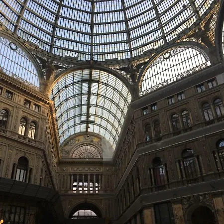 Casa Nel Cuore Di Centro Storico * נאפולי