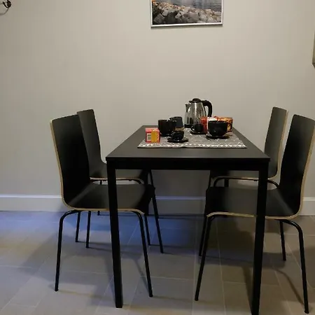 Domus 21 Apartment