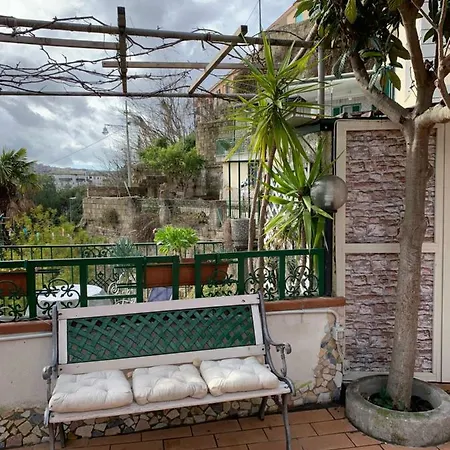 Il Moggio * Naples
