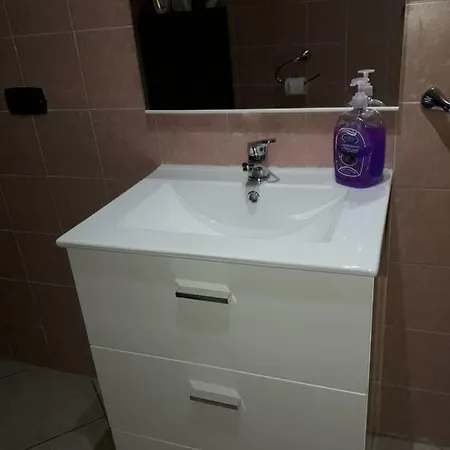 Garden House Airport Apartment