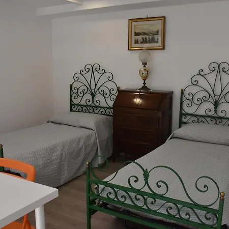Rinninella A Santa Chiara Casa Lidia * Naples