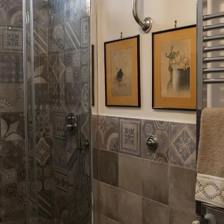 Homestay Le Stanze Di Ilse Naples