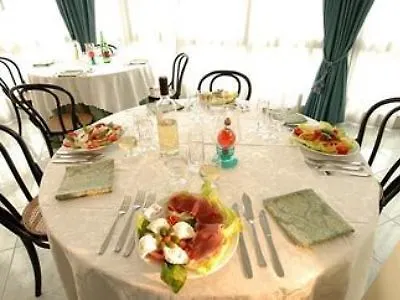 Splendid Hotel 3*
