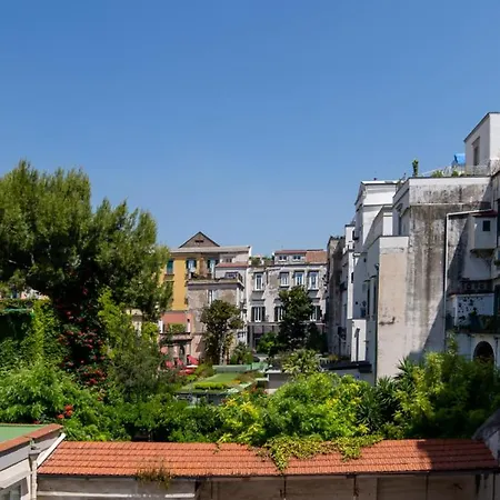 Portalba Palace: Spacious Three-bedroom With Views Apartment Naples