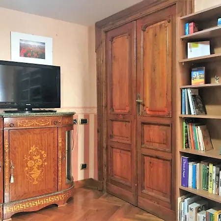 Apartment Oscar Naples