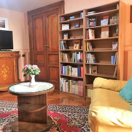 Oscar Apartment