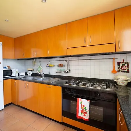 Portalba Palace: Spacious Three-bedroom With Views Naples