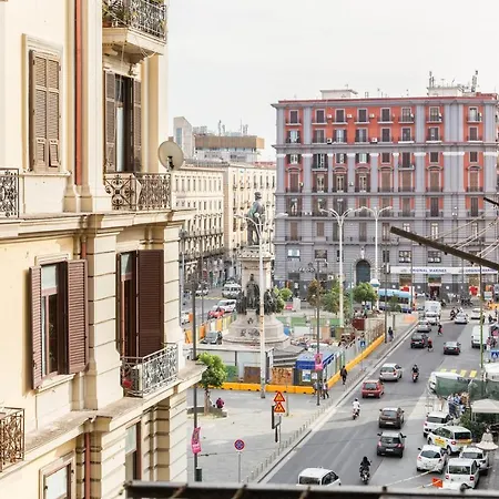 La Finestra Su Garibaldi Naples
