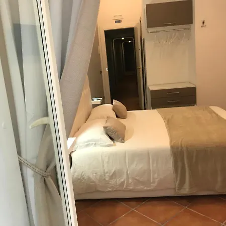 Base Plebiscito Bed & Breakfast Naples