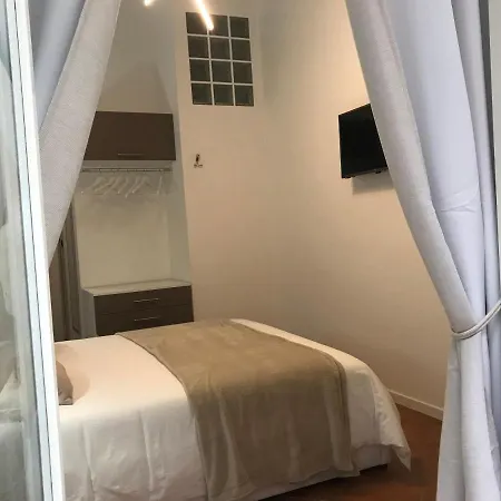 Bed & Breakfast Base Plebiscito Naples
