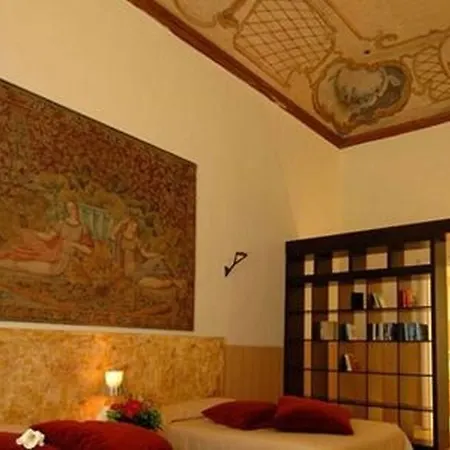 Costantinapoli 27 3* Napels