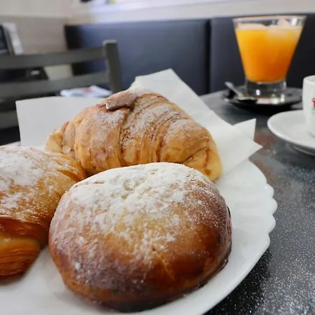 Bnb Naples 3*
