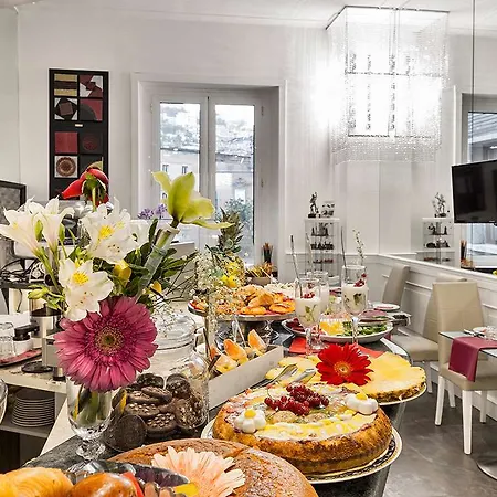 Art Piazza Carita' 4* נאפולי