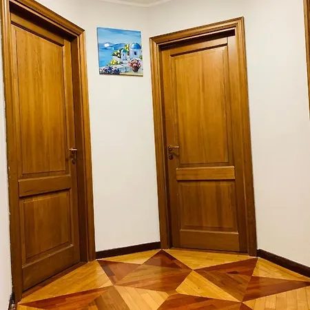 La Bella A Chiaia *