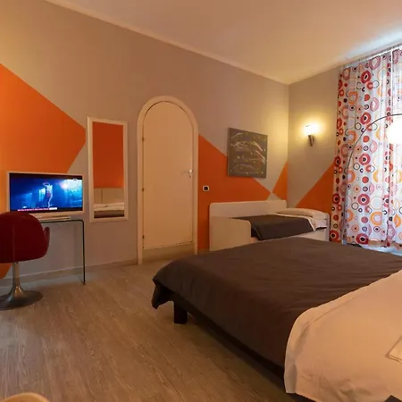 H Boutique 3* Neapol
