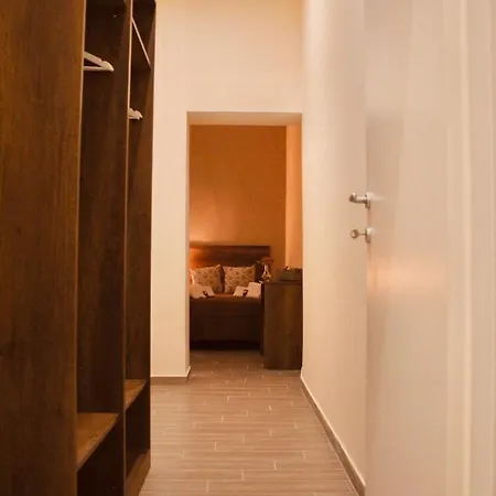 La Dimora Dei Borboni Bed & Breakfast Napels