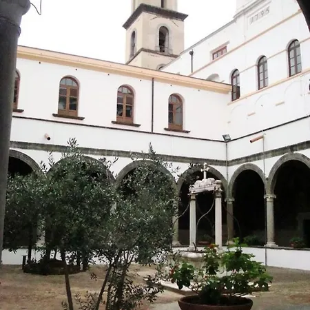 La Nova Flats *