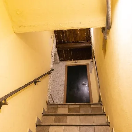 A Fenestrella E San Gregorio Armeno