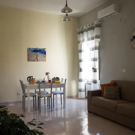 Apartment Castel Capuano Flat By Domusextra