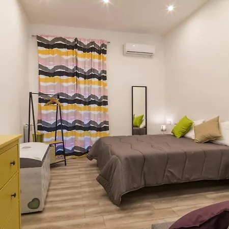 Giu Al Centro Bed & Breakfast 2*
