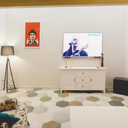 לינה וארוחת בוקר Anticaglia/24 נאפולי