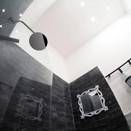 Central Monkey House Apartment