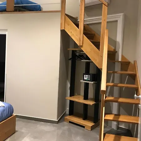 Affittacamere Be Italian Flat Piazza Bovio 22 2*