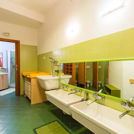Kamyhouse Una Tranquilla Struttura Nel Verde * Naples