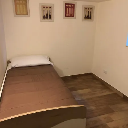 Il Paradiso Di Dante Bed & Breakfast 2*