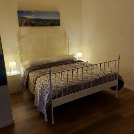 Opera Bed & Breakfast