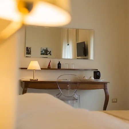 Neapolitantrips Hotel Napoli