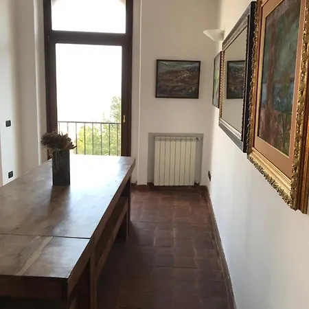 Pedamentina Pensionat Neapel